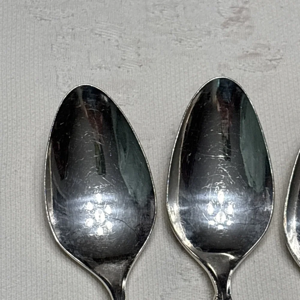 1965 GARLAND 1847 Rogers Bros IS Slotted 4 Tea Spoon Silver Plate Flatware